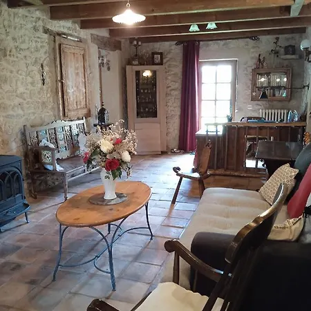 Chez Karine Bed & Breakfast Ceyzerieu Exterior photo