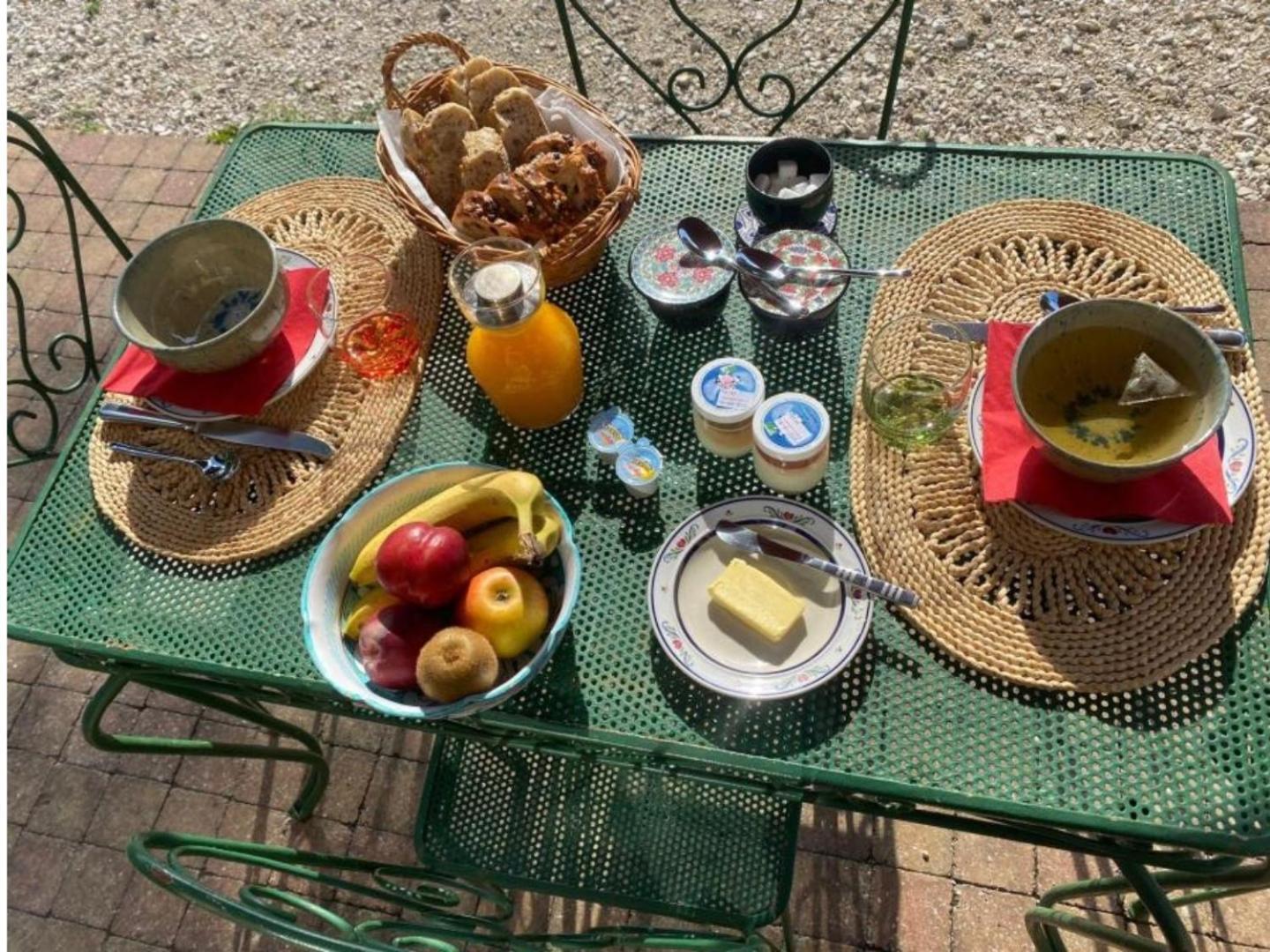 Chez Karine Bed & Breakfast Ceyzerieu